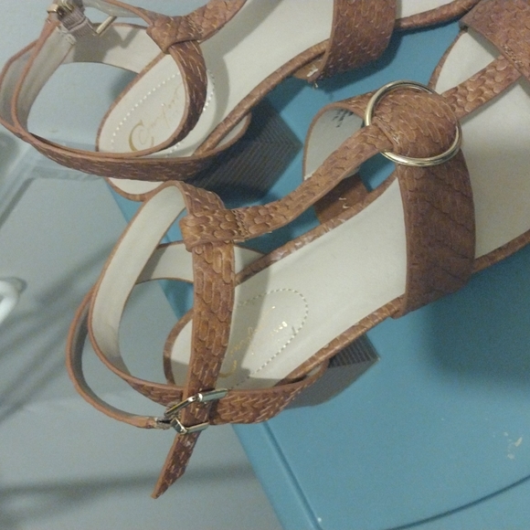 Size 11 women's brown ankle strapped block heel shoes - Picture 6 of 10